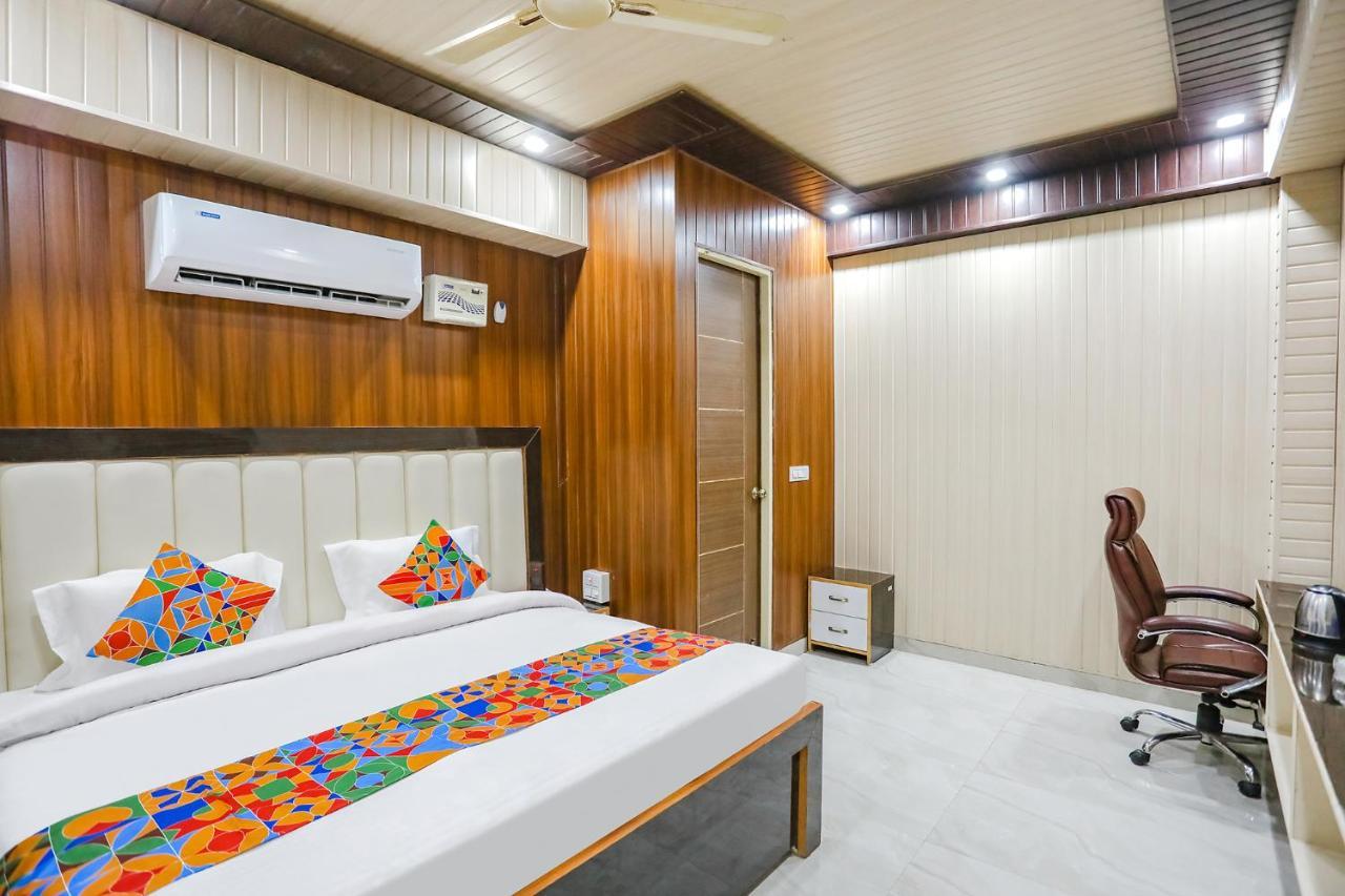Fabhotel Jms Residency Dehradun Eksteriør bilde